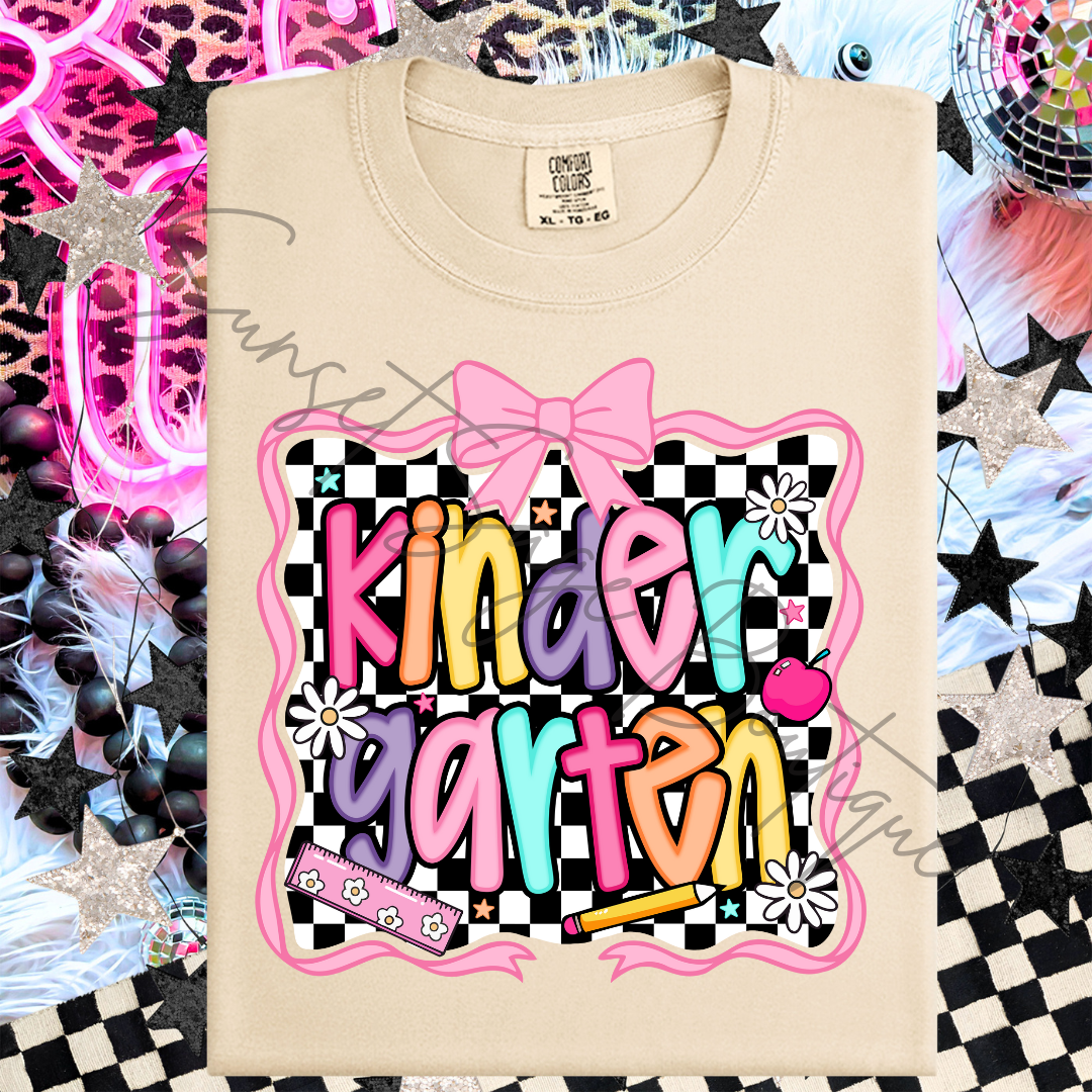 Teacher Pink Groovy Kindergarten